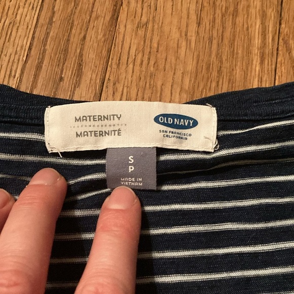 Old Navy blue and white stripe maternity tee with pocket. - Picture 4 of 5